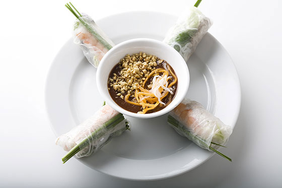 Fresh roll with prown